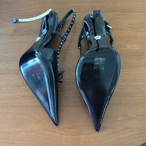 Versace sling back heels - Picture 4 of 6